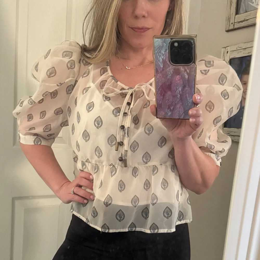 Anthropologie Cream Sheer Puff-Sleeve Peplum Blouse with Leaf Print size small